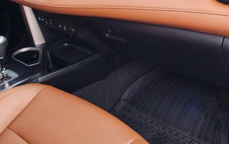 Toyota RAV4, 2017 год, 2 750 000 рублей, 26 фотография