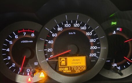 Toyota RAV4, 2006 год, 700 000 рублей, 8 фотография