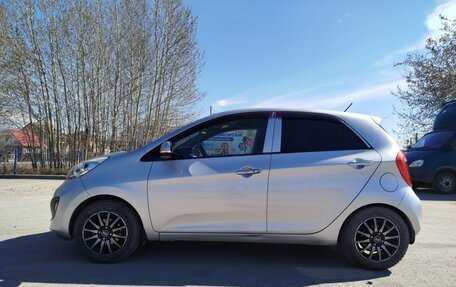 KIA Picanto II, 2011 год, 680 000 рублей, 2 фотография