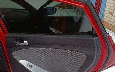 Hyundai Solaris II рестайлинг, 2013 год, 860 000 рублей, 11 фотография