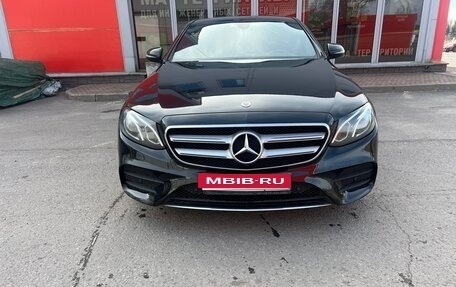 Mercedes-Benz E-Класс, 2019 год, 2 600 000 рублей, 1 фотография