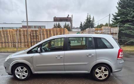 Opel Zafira B, 2010 год, 650 000 рублей, 4 фотография