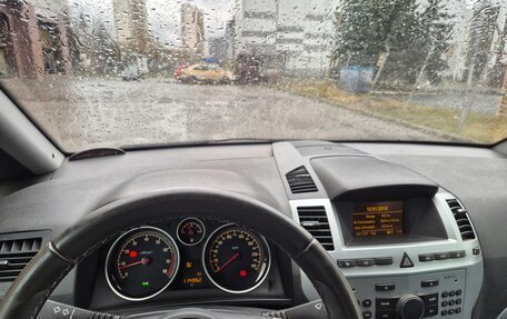 Opel Zafira B, 2010 год, 650 000 рублей, 10 фотография