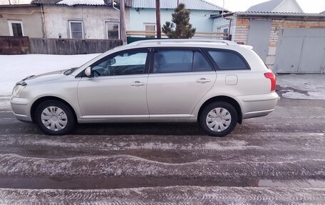 Toyota Avensis III рестайлинг, 2004 год, 820 000 рублей, 3 фотография