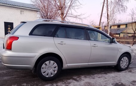 Toyota Avensis III рестайлинг, 2004 год, 820 000 рублей, 5 фотография