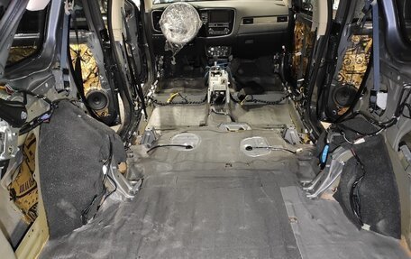 Mitsubishi Outlander III рестайлинг 3, 2019 год, 2 900 000 рублей, 23 фотография