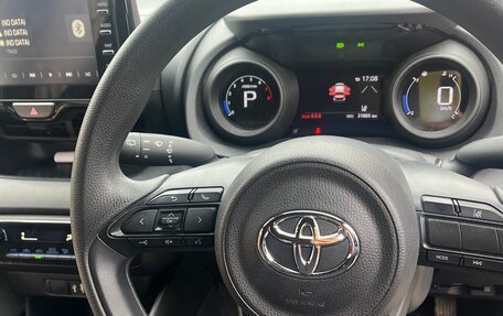 Toyota Yaris, 2021 год, 1 600 000 рублей, 5 фотография