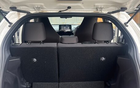 Toyota Yaris, 2021 год, 1 600 000 рублей, 8 фотография