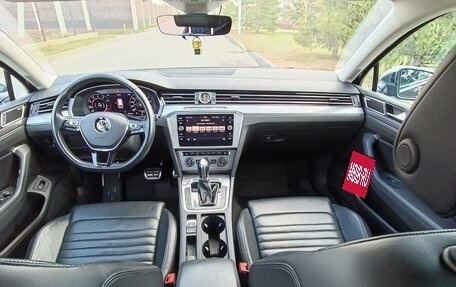 Volkswagen Passat B8 рестайлинг, 2018 год, 2 860 000 рублей, 8 фотография