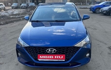 Hyundai Solaris II рестайлинг, 2022 год, 1 650 000 рублей, 1 фотография