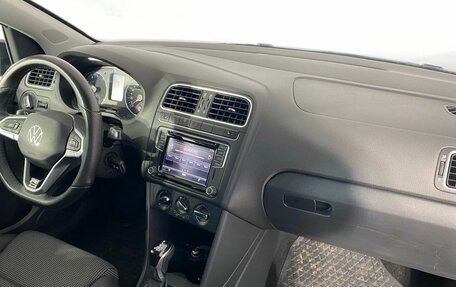 Volkswagen Polo VI (EU Market), 2012 год, 770 000 рублей, 24 фотография