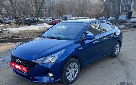 Hyundai Solaris II рестайлинг, 2022 год, 1 650 000 рублей, 3 фотография