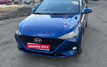 Hyundai Solaris II рестайлинг, 2022 год, 1 650 000 рублей, 8 фотография