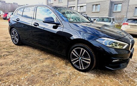 BMW 1 серия, 2021 год, 1 700 000 рублей, 2 фотография