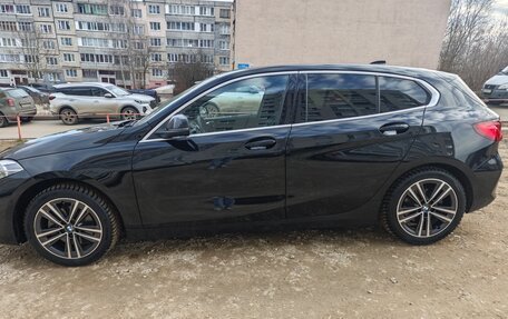 BMW 1 серия, 2021 год, 1 700 000 рублей, 5 фотография