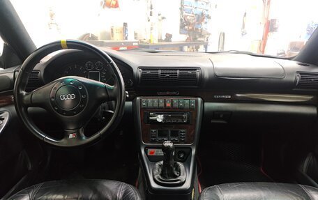 Audi A4, 1995 год, 750 000 рублей, 8 фотография