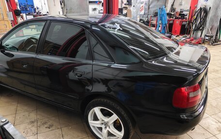 Audi A4, 1995 год, 750 000 рублей, 10 фотография