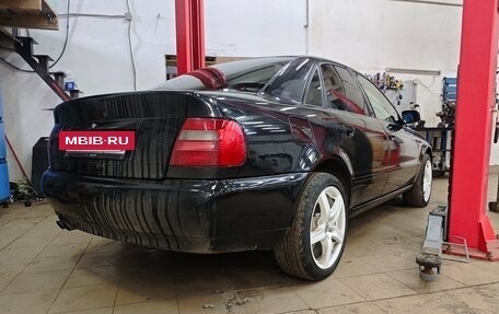 Audi A4, 1995 год, 750 000 рублей, 14 фотография