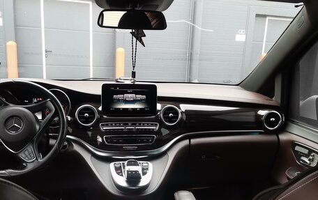 Mercedes-Benz V-Класс, 2014 год, 3 200 000 рублей, 6 фотография