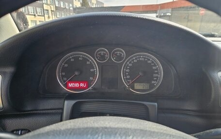 Volkswagen Passat B5+ рестайлинг, 2002 год, 280 000 рублей, 8 фотография