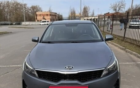 KIA Rio IV, 2020 год, 1 800 000 рублей, 4 фотография
