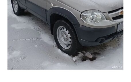 Chevrolet Niva I рестайлинг, 2018 год, 750 000 рублей, 8 фотография