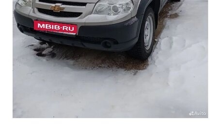 Chevrolet Niva I рестайлинг, 2018 год, 750 000 рублей, 7 фотография