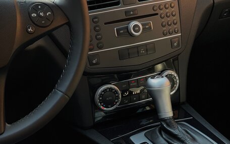 Mercedes-Benz C-Класс, 2010 год, 1 300 000 рублей, 10 фотография