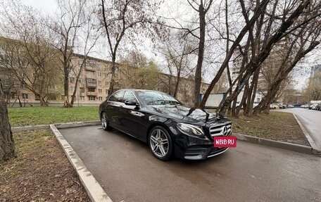Mercedes-Benz E-Класс, 2019 год, 3 300 000 рублей, 3 фотография