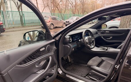 Mercedes-Benz E-Класс, 2019 год, 3 300 000 рублей, 10 фотография