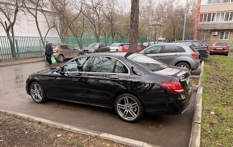 Mercedes-Benz E-Класс, 2019 год, 3 300 000 рублей, 9 фотография