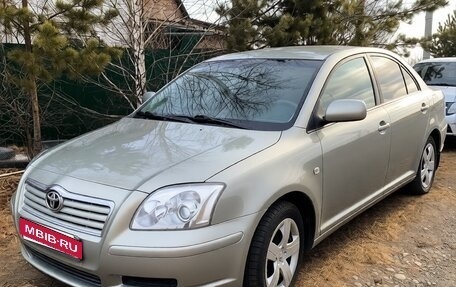 Toyota Avensis III рестайлинг, 2003 год, 690 000 рублей, 1 фотография