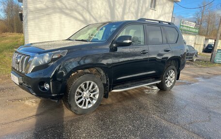 Toyota Land Cruiser Prado 150 рестайлинг 2, 2017 год, 3 950 000 рублей, 1 фотография