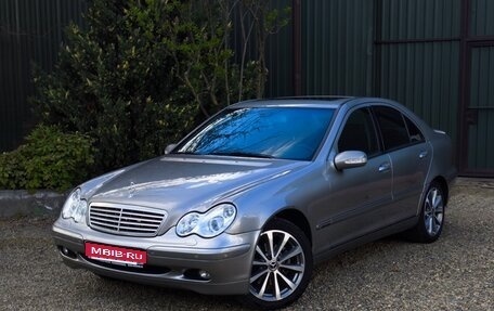 Mercedes-Benz C-Класс, 2003 год, 670 000 рублей, 1 фотография