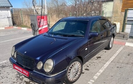 Mercedes-Benz E-Класс, 1996 год, 270 000 рублей, 4 фотография