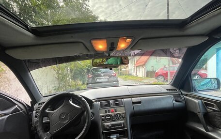 Mercedes-Benz E-Класс, 1996 год, 270 000 рублей, 13 фотография