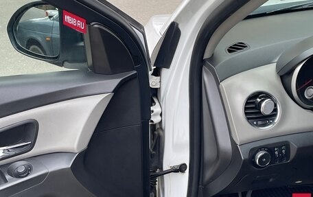 Chevrolet Cruze II, 2011 год, 550 000 рублей, 5 фотография