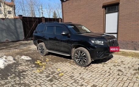 Toyota Land Cruiser Prado 150 рестайлинг 2, 2021 год, 5 500 000 рублей, 8 фотография