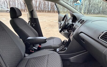 Volkswagen Polo VI (EU Market), 2018 год, 1 400 000 рублей, 11 фотография