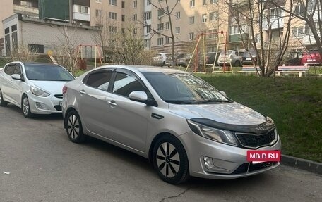 KIA Rio III рестайлинг, 2013 год, 850 000 рублей, 2 фотография