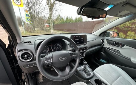 Hyundai Kona I, 2022 год, 1 950 000 рублей, 12 фотография