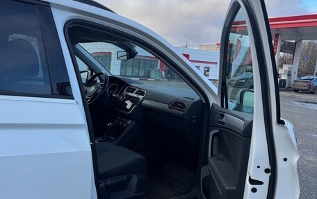 Volkswagen Tiguan II, 2020 год, 2 749 000 рублей, 6 фотография