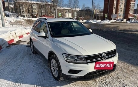 Volkswagen Tiguan II, 2020 год, 2 749 000 рублей, 2 фотография