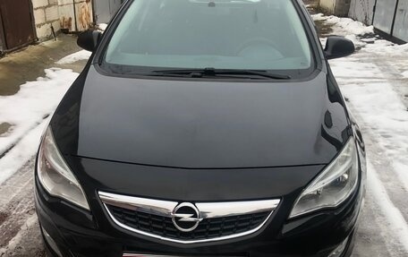 Opel Astra J, 2012 год, 800 000 рублей, 1 фотография