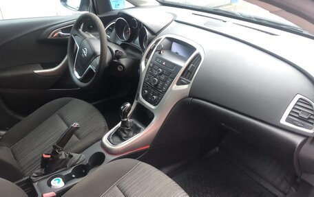 Opel Astra J, 2012 год, 800 000 рублей, 5 фотография