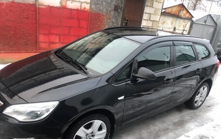 Opel Astra J, 2012 год, 800 000 рублей, 2 фотография