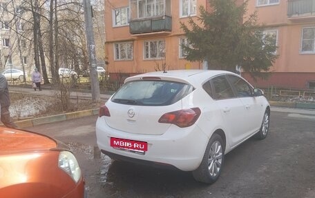 Opel Astra J, 2011 год, 640 000 рублей, 4 фотография