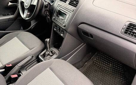 Volkswagen Polo VI (EU Market), 2012 год, 850 000 рублей, 11 фотография