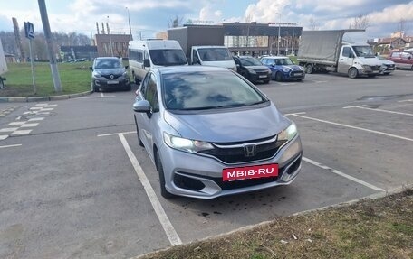 Honda Fit III, 2018 год, 980 000 рублей, 2 фотография