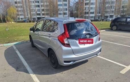 Honda Fit III, 2018 год, 980 000 рублей, 5 фотография